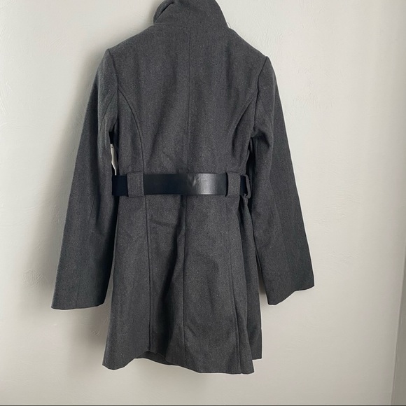 NEW LOOK Gray Winter Coat with Black Belt Buttoned - Picture 2 of 13